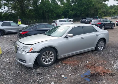 2012 Chrysler 300 Limited z USA, uszkodzony, nr VIN 2C3CCACG5CH212738